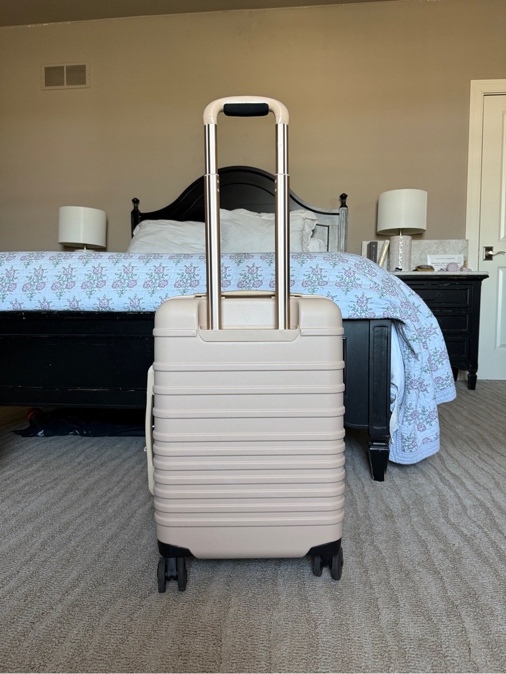 BÉIS The Front Pocket Carry-On Roller | Discontinued Size | Gently Used